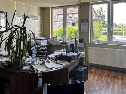 Büro im OG
