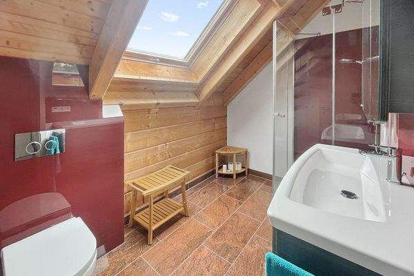 Dachgeschoss Badezimmer