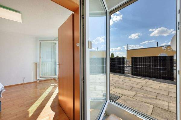 DG, Zimmer &amp; Terrasse