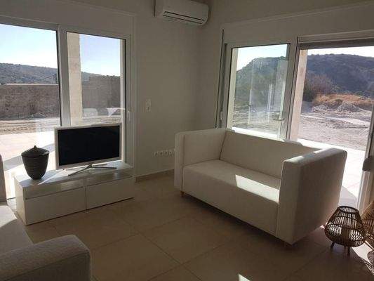 MIT VIDEO! Kreta, Makry Gialos: Neubau - Bungalow mit Pool und Meerblick zu verkaufen