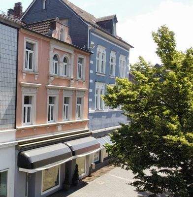 Außenansicht vom Wohn- und Geschäftshaus 