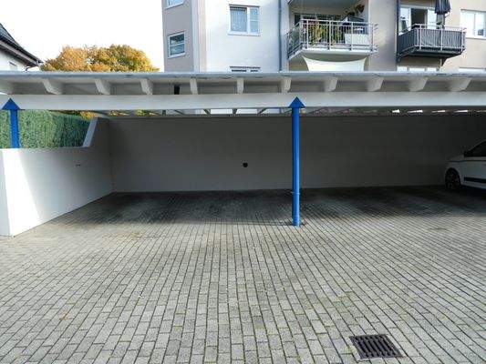 Zwei Carport-Stellplätze