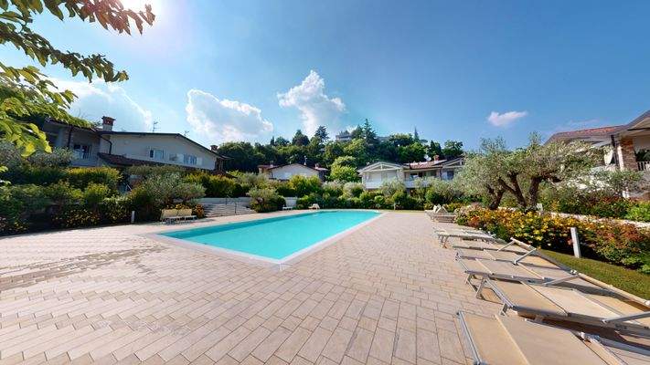 EB-035-367-Villino-in-residence-Padenghe-sul-Garda