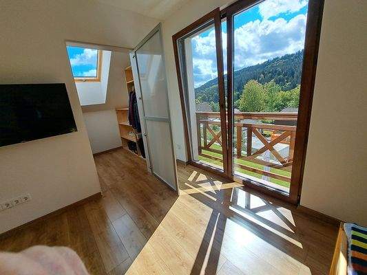 14 Schl. Zi. mit begehb. Schrank .jpg