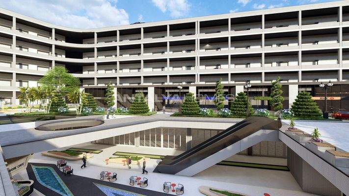 Shops in Automotive-Focused Commercial Center in Antalya