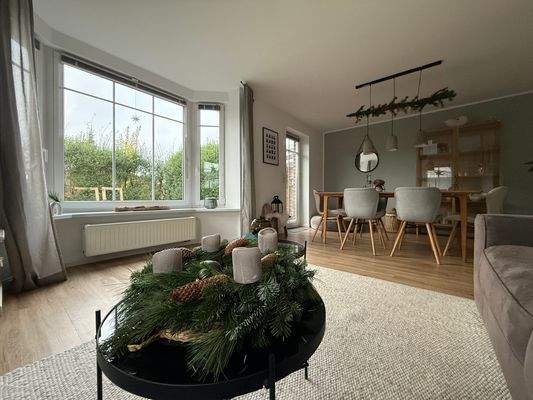 Gartenblick im Wohnzimmer 