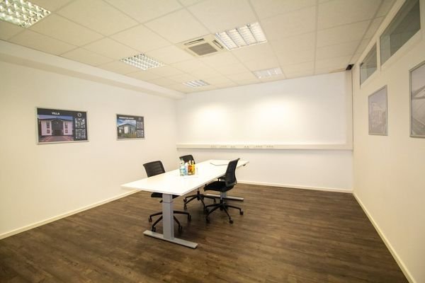 Büro 1