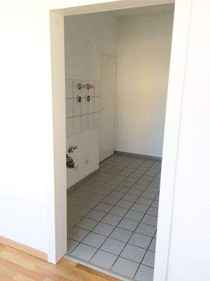 Blick in die Küche vom Essbereich aus