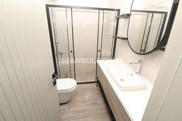 Sea View Properties in a Complex in Beylikduzu