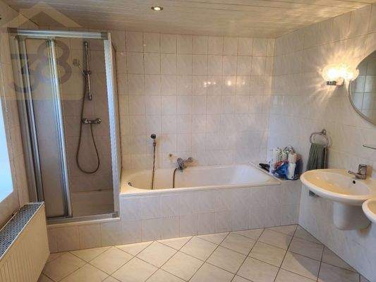 3ef9ce12-2acc-4a74-90d1-15b4b9e24dbd