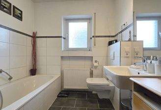 Badezimmer EG