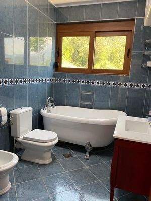 99AC0954-4C89-44E5-94E0-6E91E45DD21B