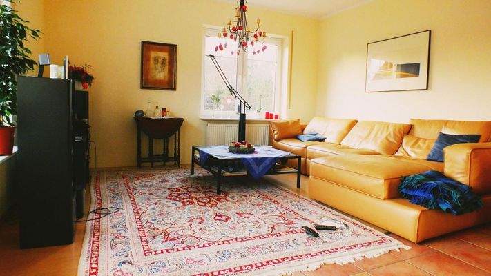 Wohnzimmer eingerichtet