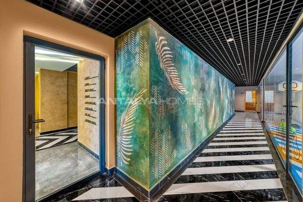 Flats in a Complex Near the Sea in Alanya