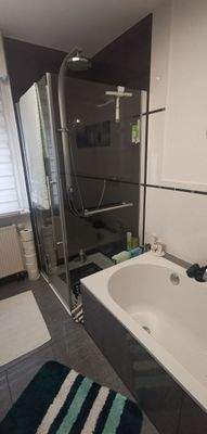 Dusche, Badewanne EG