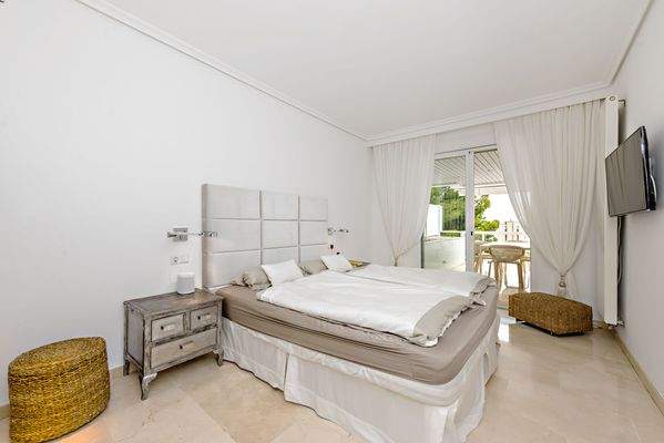 Master bedroom in apartment in Cas Català 3