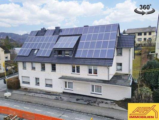 Zwei Dreifamilienhäuser mit Garage