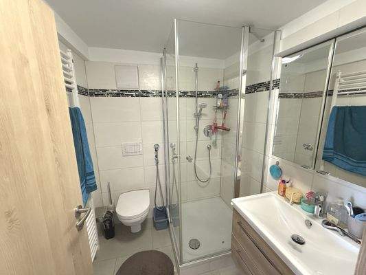 sep. Badezimmer - 1. OG