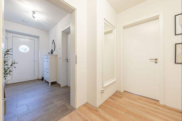 Erdgeschoss - Eingangsbereich