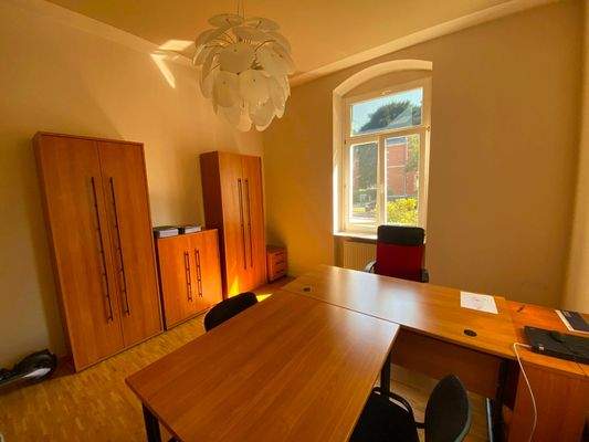 Voll möblierter Büroraum in Bürogemeinschaft