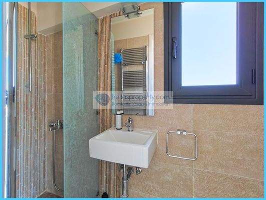 677c81bce7504ae993860b4339f7c91c-original