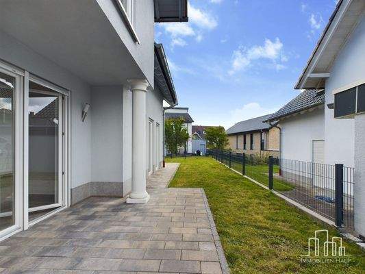 CAM02839G0-PR0162-STILL024