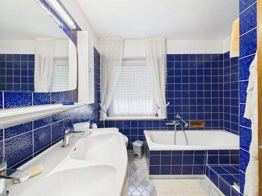 Badezimmer im Obergeschoss