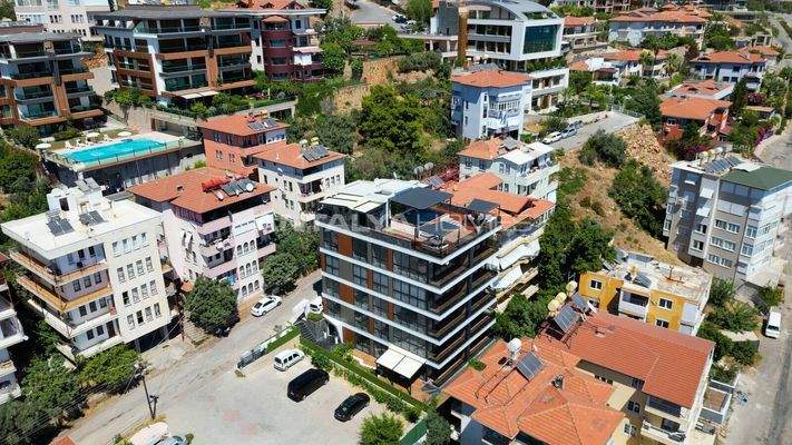Ready-to-Move Sea-View Flats in a Complex with Pool in Alanya