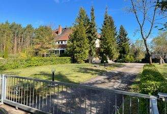 Ansicht Straßenseite, Einfahrt