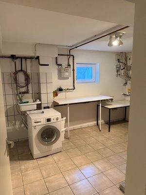 Technik und Hauswirtschaftsraum