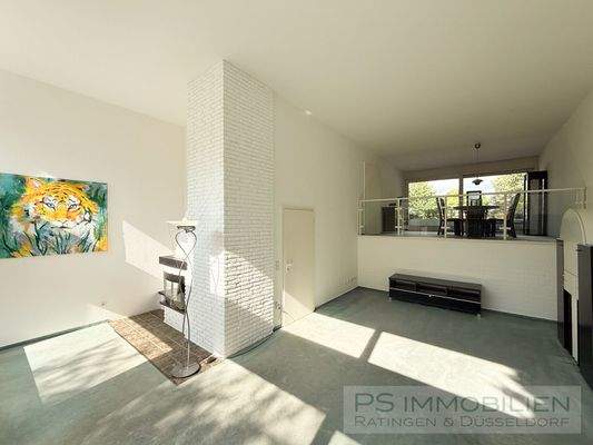 Wohnzimmer mit Kamin