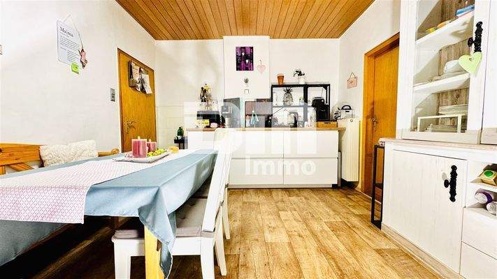 EG Küche / EBK Zugang Wintergarten