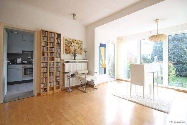 Wohnen und Blick in die Küche EFH