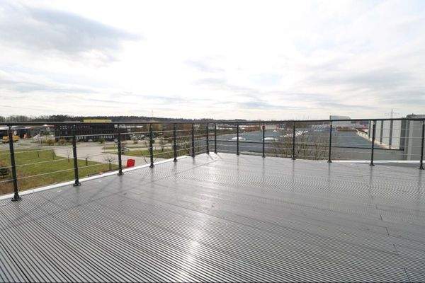 Zur Mitbenutzung: Dachterrasse - DG