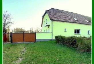 Wohnhaus vorn Bild 2 - Kopie