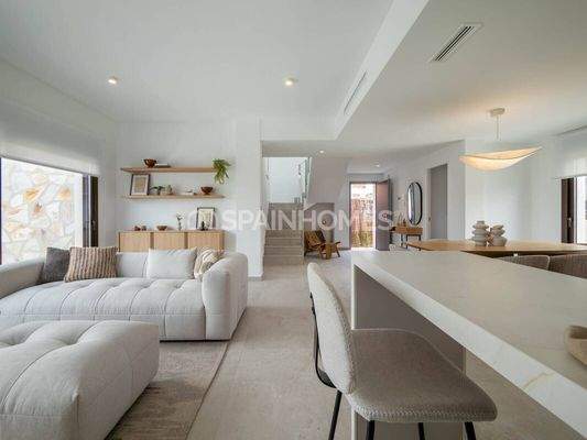 Stylish Mediterranean Houses with Golf and Nature Views in Algorfa