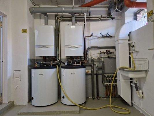 Zwei einzelne Heizthermen aus den Jahren 2015 und 2016