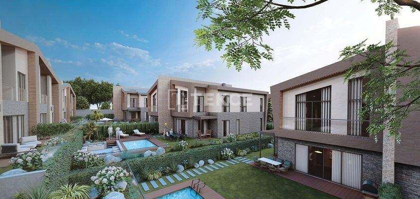 Nature and City View Villas in a Complex in İstanbul