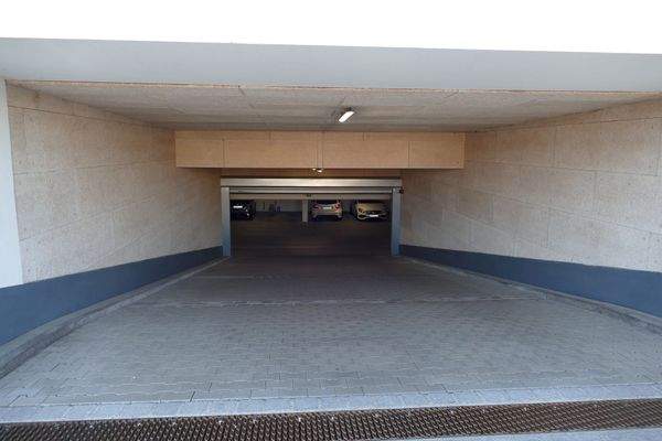 Abfahrt zur Tiefgarage