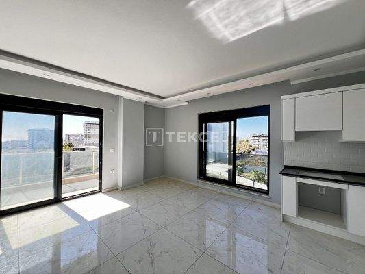 Sea View Apartment within Social Activities in Alanya