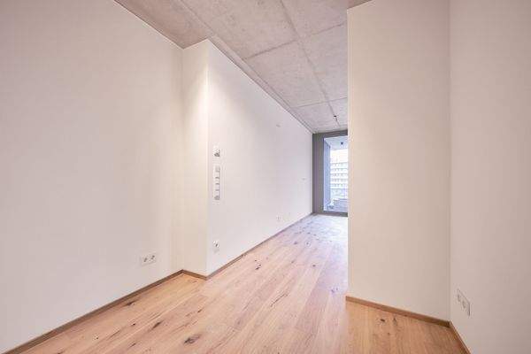 Flur mit Blick Richtung Wohnküche - HERDERGÄRTEN 1.2.7