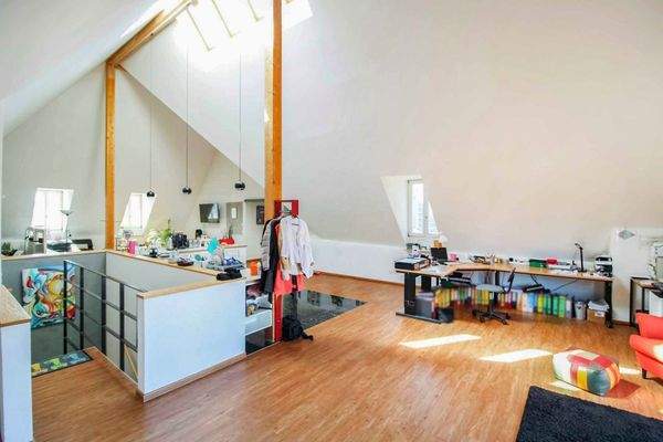 Wohnbereich mit Küche Wohnung 2. OG