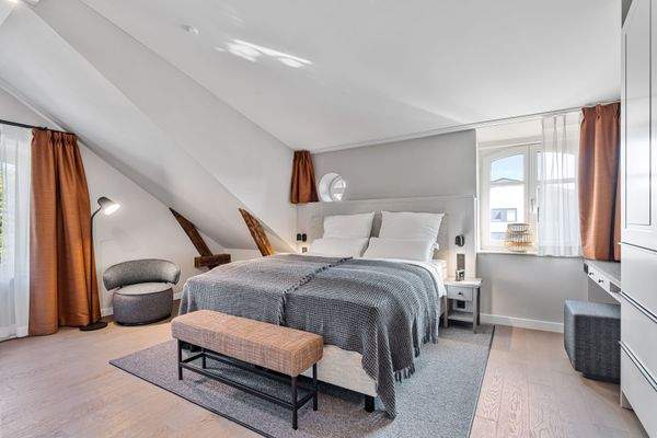 Schlafzimmer OG I