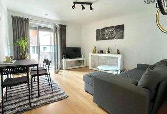 Schönes großes Wohnzimmer