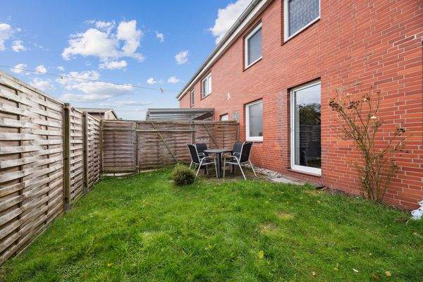 Frühstücken mit der Sonne im Gesicht.