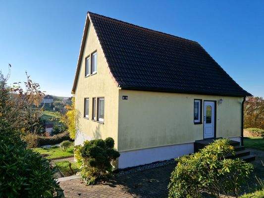 3 Zufahrt und Eingangsbereich.jpg