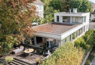 Moderne Architektenvilla Außenansicht