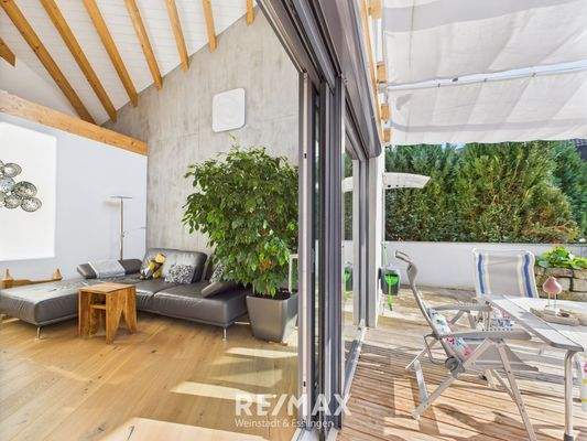Wohn- und Terrassenbereich