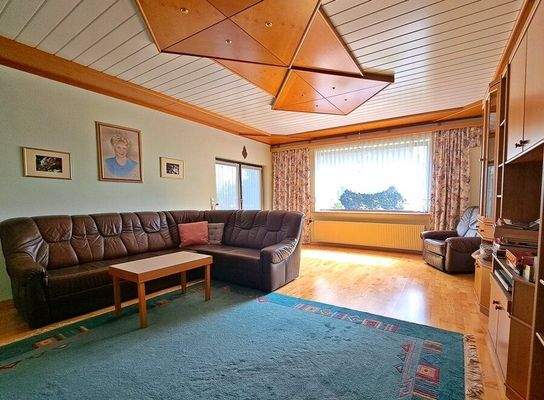 EG: im Wohn-Salon (ca.30m²)