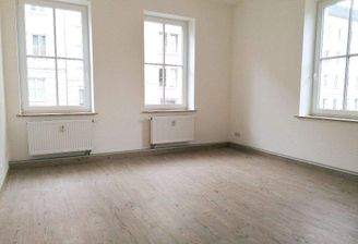 Zimmer 2 mit Laminat